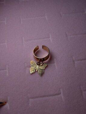 NWOT butterfly ear cuff